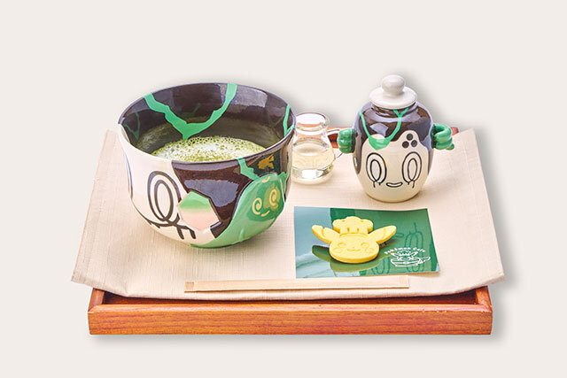 チャデスとヤバソチャのおもてなし抹茶ラテ
